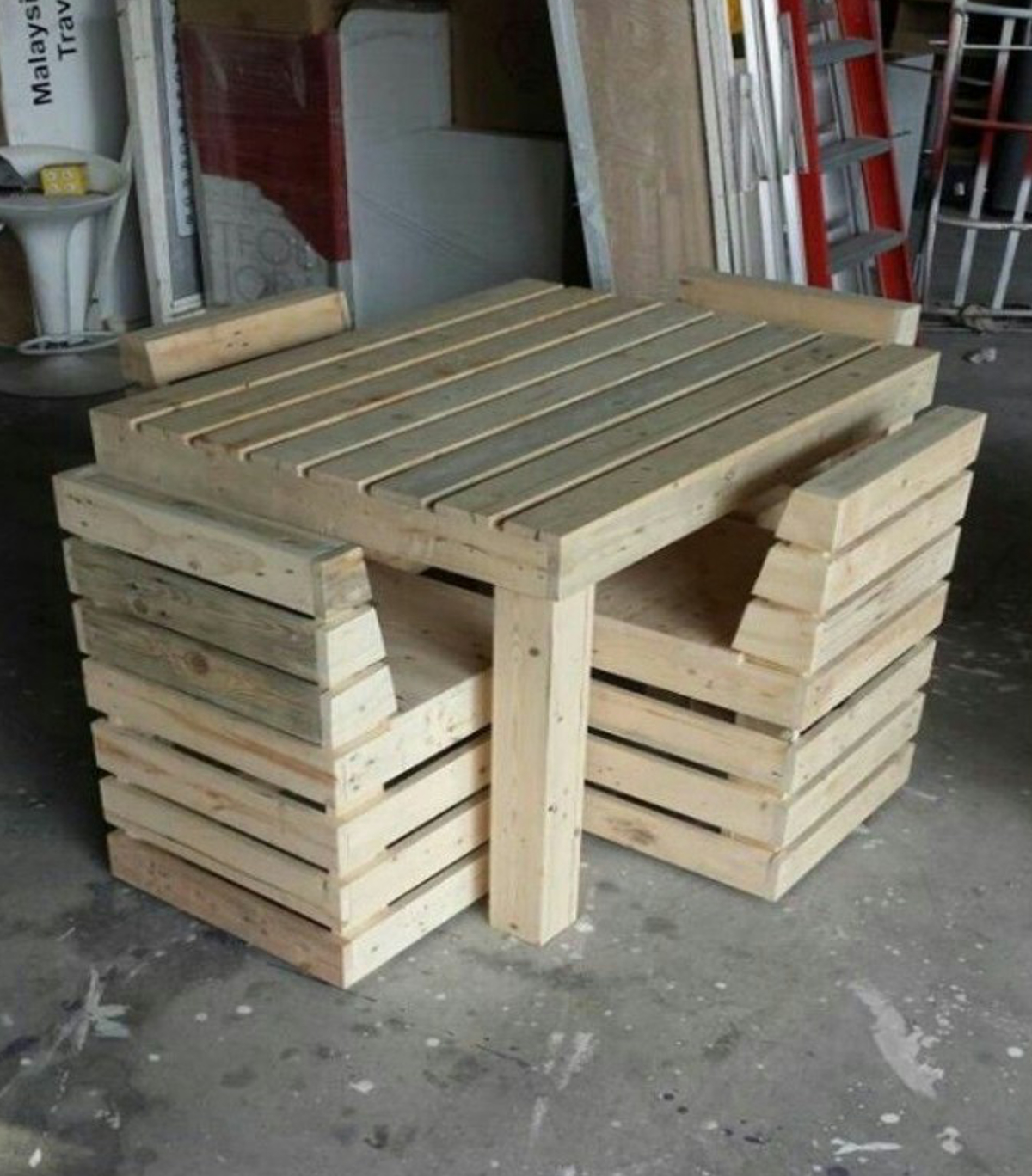 Pallet 4 Seater Set (Available on order)